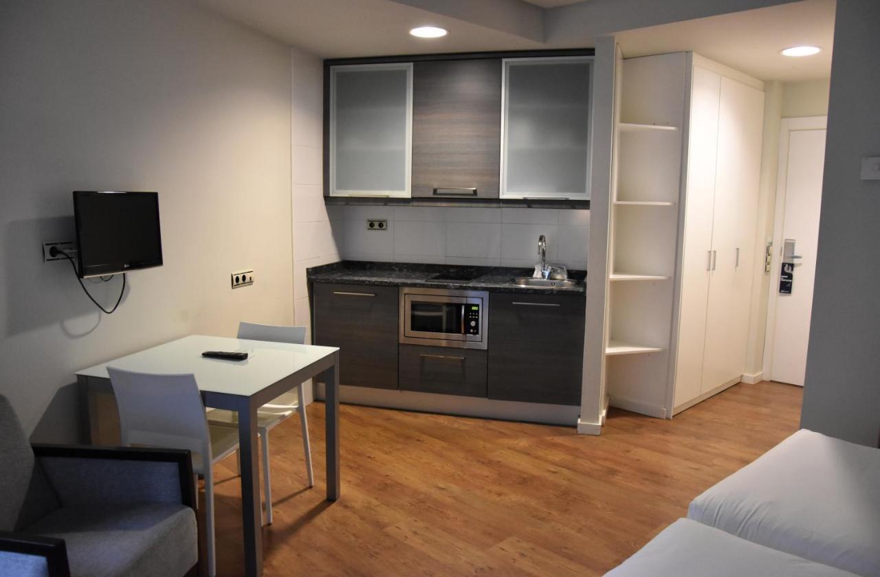 Hotel Y Apartamentos Snoe Isaba Ngoại thất bức ảnh