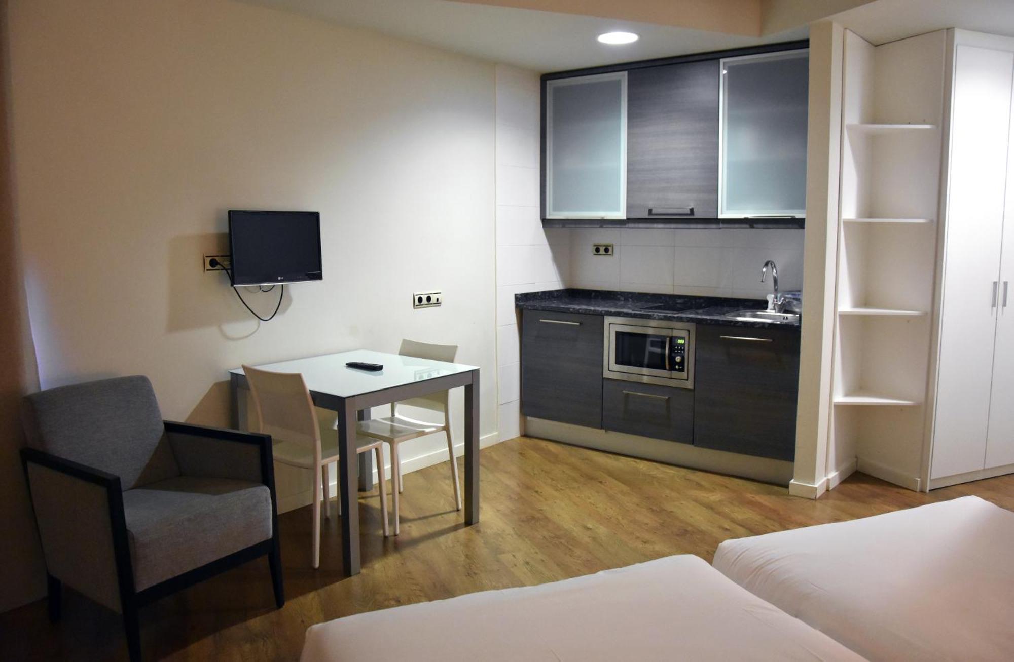 Hotel Y Apartamentos Snoe Isaba Ngoại thất bức ảnh