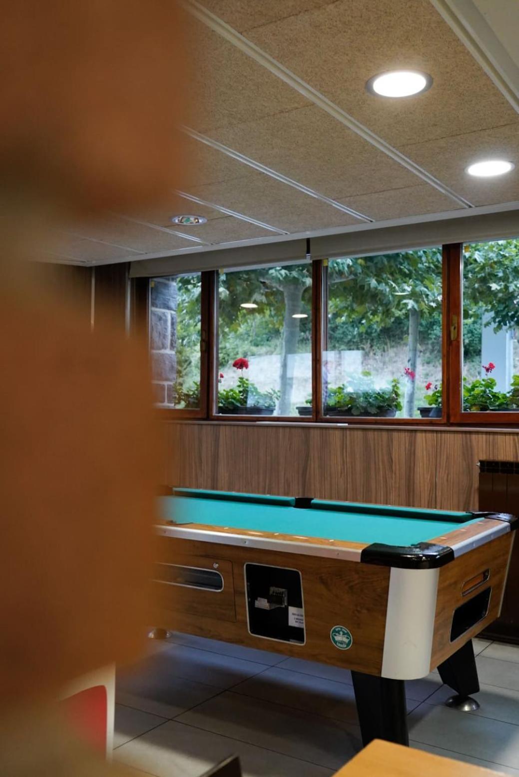 Hotel Y Apartamentos Snoe Isaba Ngoại thất bức ảnh