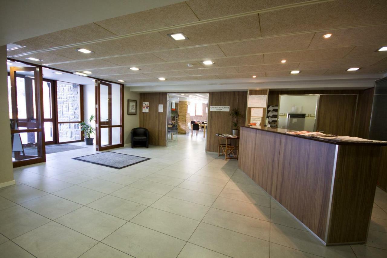 Hotel Y Apartamentos Snoe Isaba Ngoại thất bức ảnh